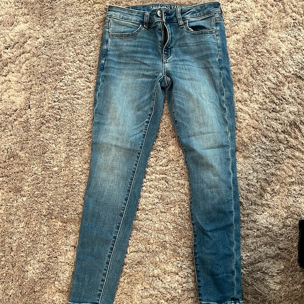 Like new size 4 short American Eagle jegging
